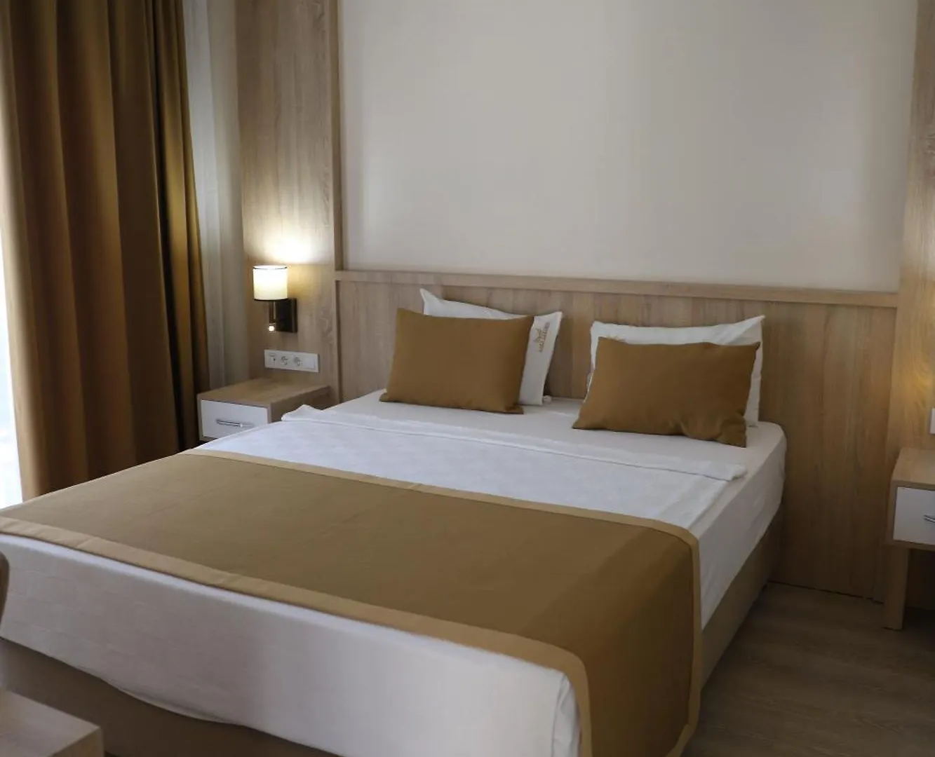 אנטליה Lara Garden Hotel