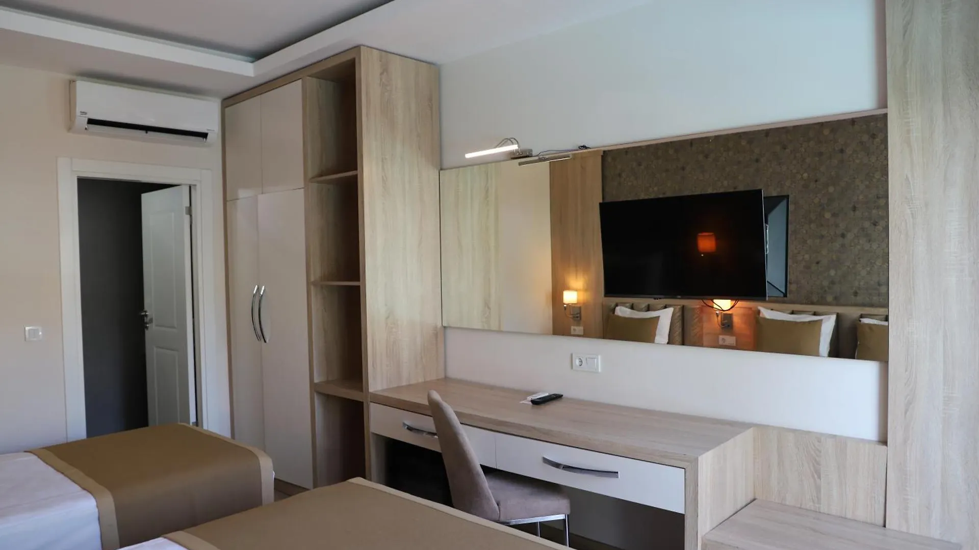 אנטליה Lara Garden Hotel טורקיה