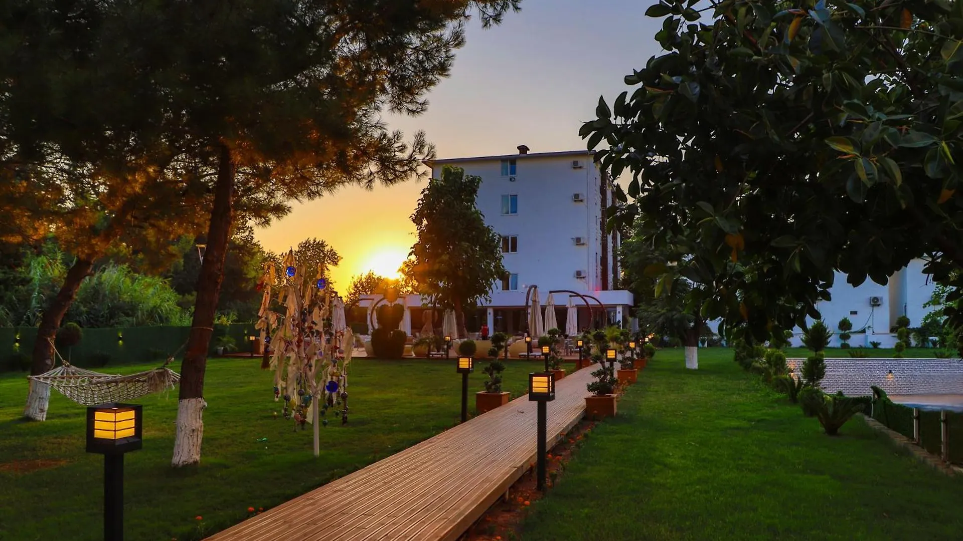 אנטליה Lara Garden Hotel